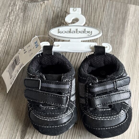 NWT Babies R Us Koala Baby Vintage Black Booties Adjustable Width  Size 0 - Picture 1 of 7